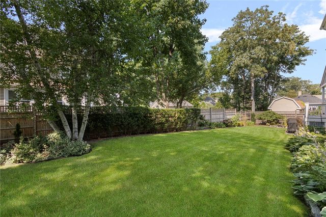 7 Prairie Avenue, Newport, RI 02840