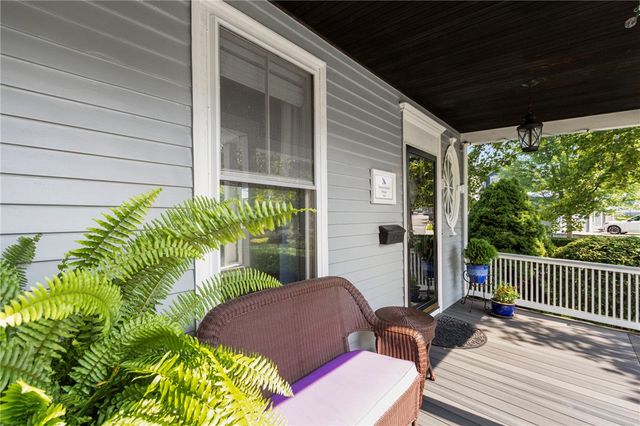 7 Prairie Avenue, Newport, RI 02840