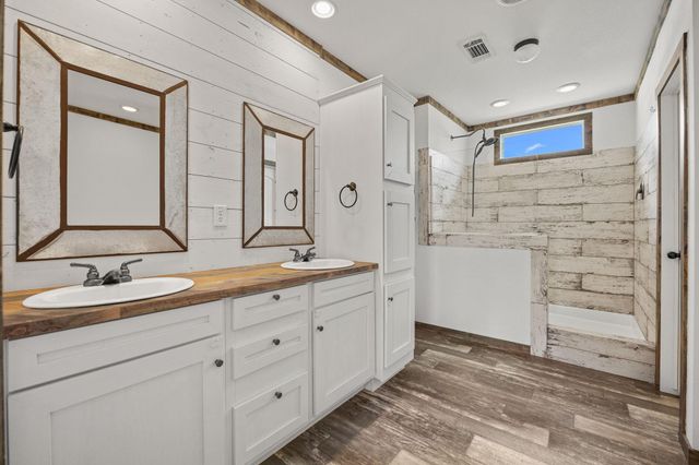 12708 28th Street, Santa Fe, TX 77510