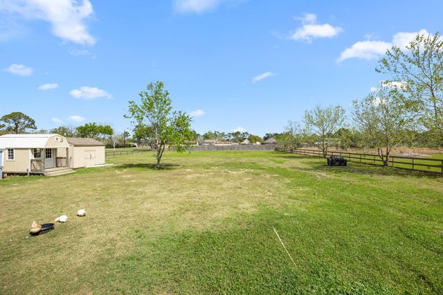 12708 28th Street, Santa Fe, TX 77510