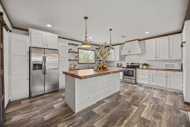 12708 28th Street, Santa Fe, TX 77510