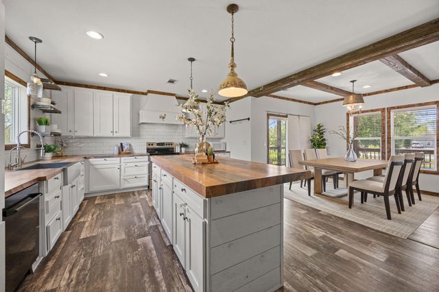 12708 28th Street, Santa Fe, TX 77510