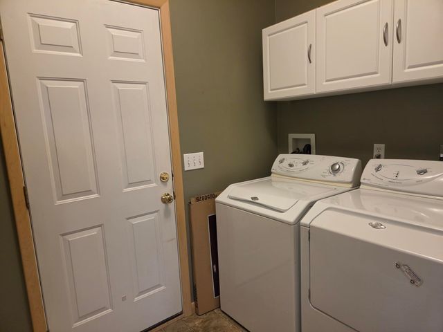 6610 MEADOWLAND Circle, Erie, PA 16509