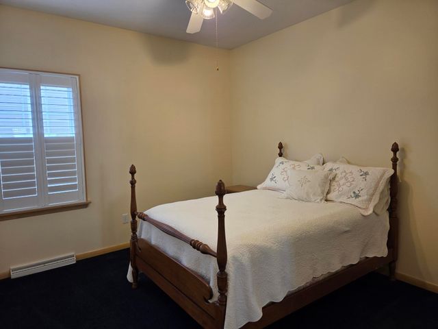 6610 MEADOWLAND Circle, Erie, PA 16509