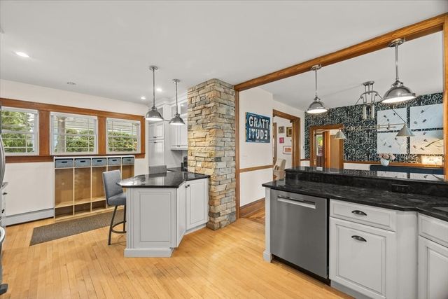 202 Washington Street, Westwood, MA 02090