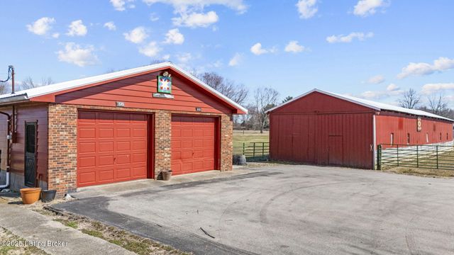 6734 N SR 7, Madison, IN 47250
