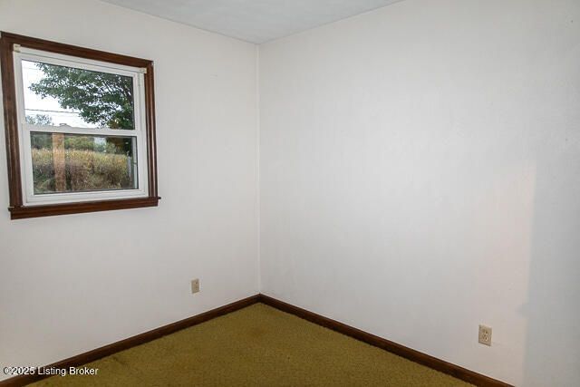 6734 N SR 7, Madison, IN 47250