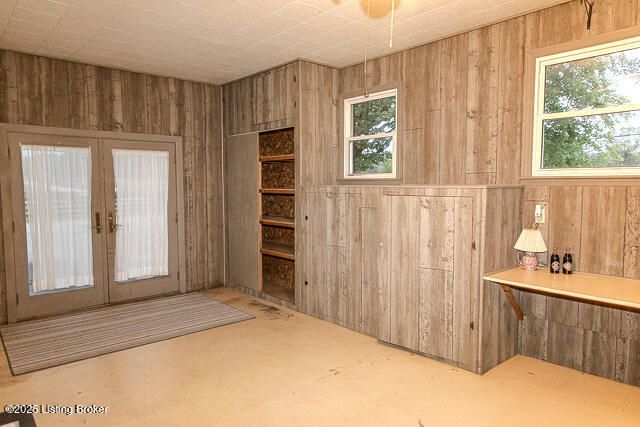 6734 N SR 7, Madison, IN 47250