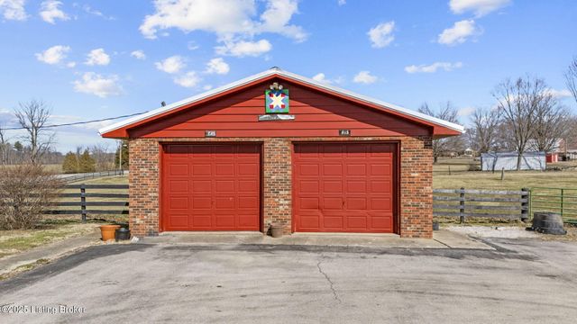 6734 N SR 7, Madison, IN 47250