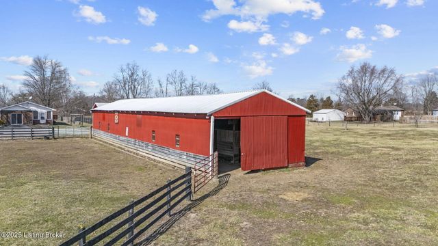 6734 N SR 7, Madison, IN 47250