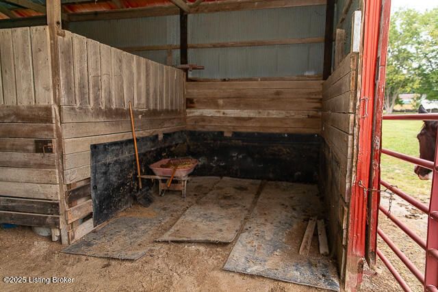 6734 N SR 7, Madison, IN 47250