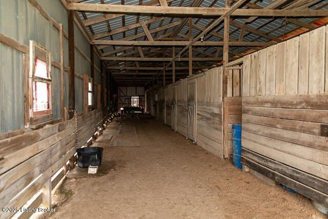 6734 N SR 7, Madison, IN 47250