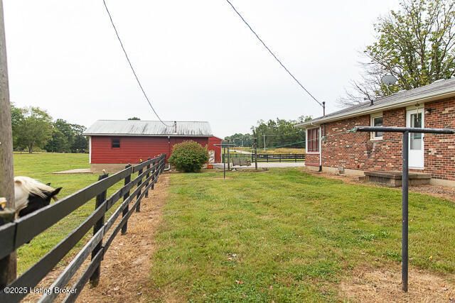 6734 N SR 7, Madison, IN 47250