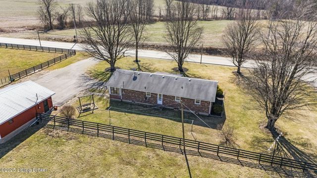 6734 N SR 7, Madison, IN 47250