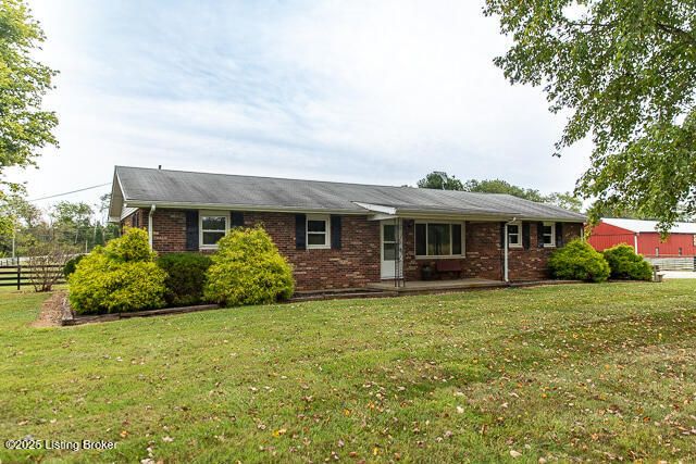 6734 N SR 7, Madison, IN 47250