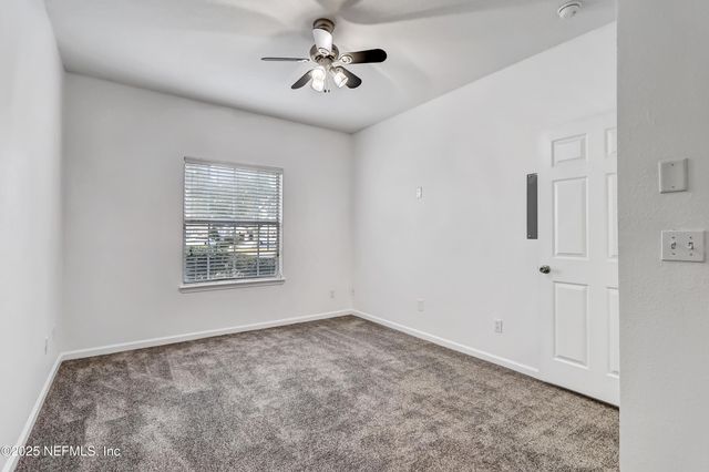 575 OAKLEAF PLANTATION Parkway 1303, Orange Park, FL 32065