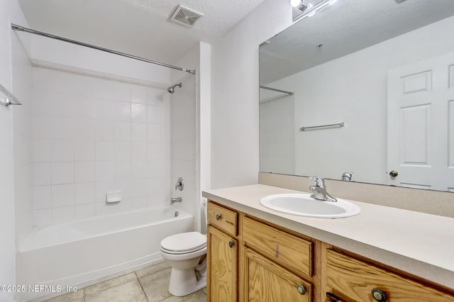 575 OAKLEAF PLANTATION Parkway 1303, Orange Park, FL 32065