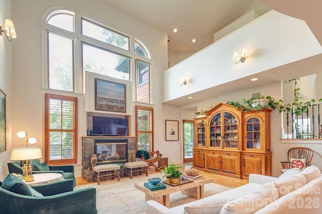 3 Gale Kelly Court, Weaverville, NC 28787