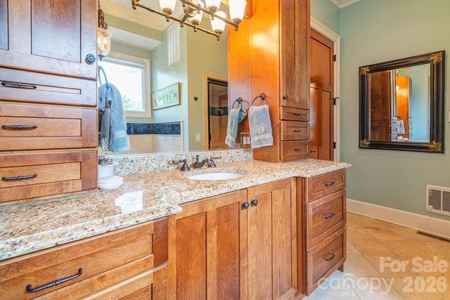 3 Gale Kelly Court, Weaverville, NC 28787