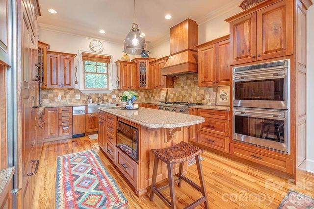 3 Gale Kelly Court, Weaverville, NC 28787