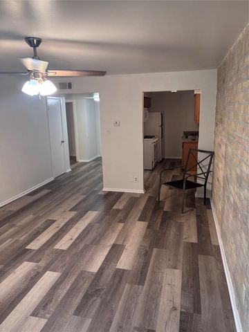 6004 Westridge Lane 705, Fort Worth, TX 76116