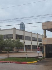 4655 Wild Indigo Street 158, Houston, TX 77027