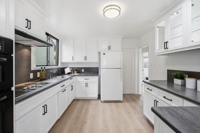 67 Avalon Drive, Daly City, CA 94015
