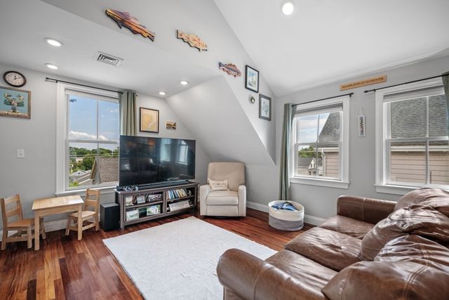 26 Village Street Unit 3, Marblehead, MA 01945