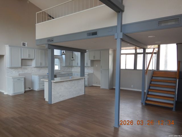122 Downing, San Antonio, TX 78209