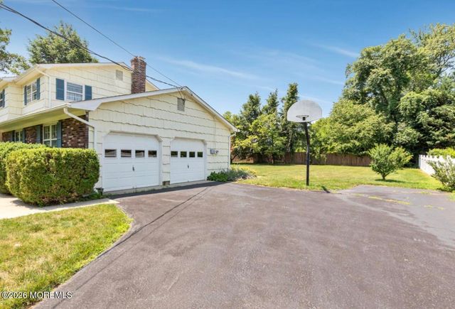 39 Koster Drive, Freehold, NJ 07728