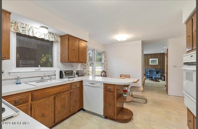 39 Koster Drive, Freehold, NJ 07728