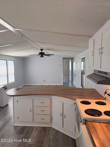 1511 Mackerel Lane, Carolina Beach, NC 28428