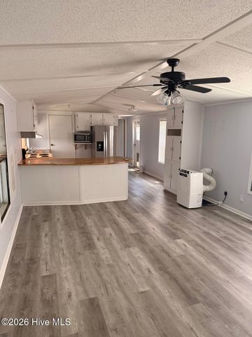 1511 Mackerel Lane, Carolina Beach, NC 28428