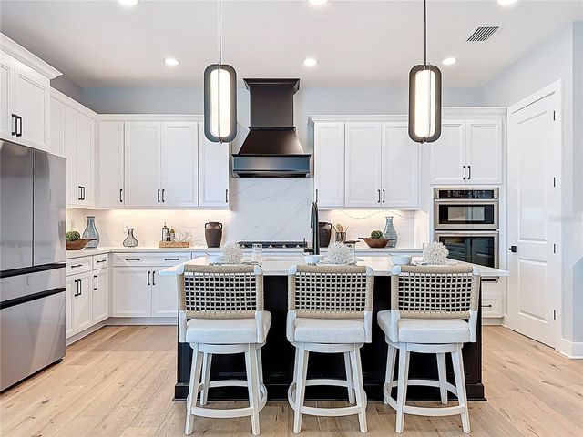 6105 WHITE MANGROVE LANE, Bradenton, FL 34210