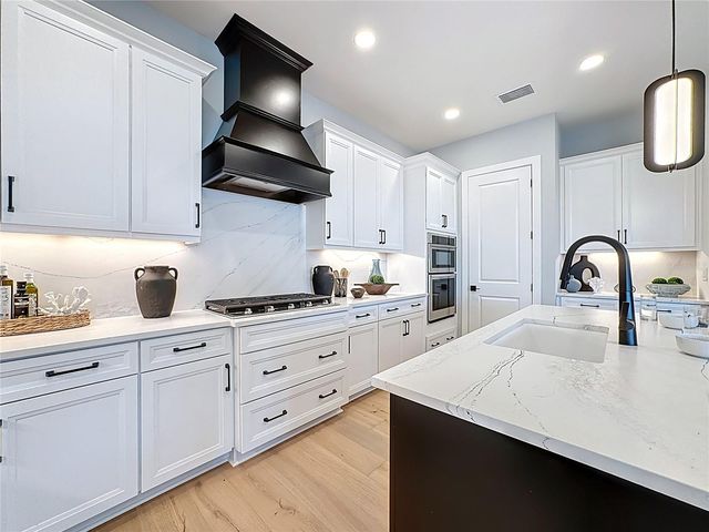 6105 WHITE MANGROVE LANE, Bradenton, FL 34210