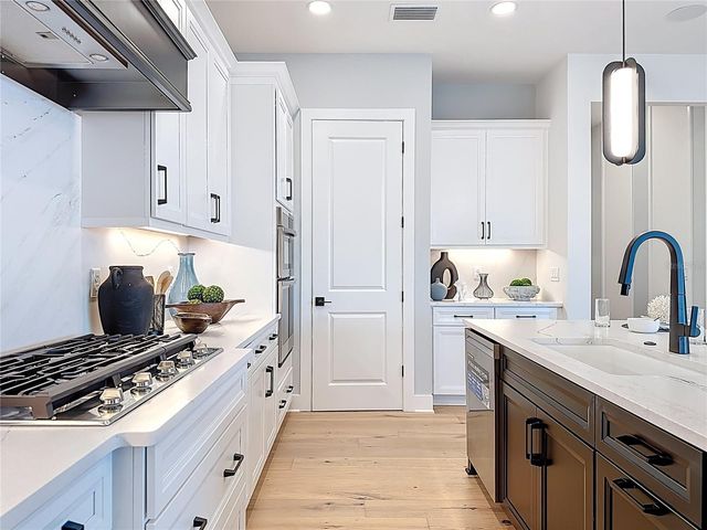 6105 WHITE MANGROVE LANE, Bradenton, FL 34210