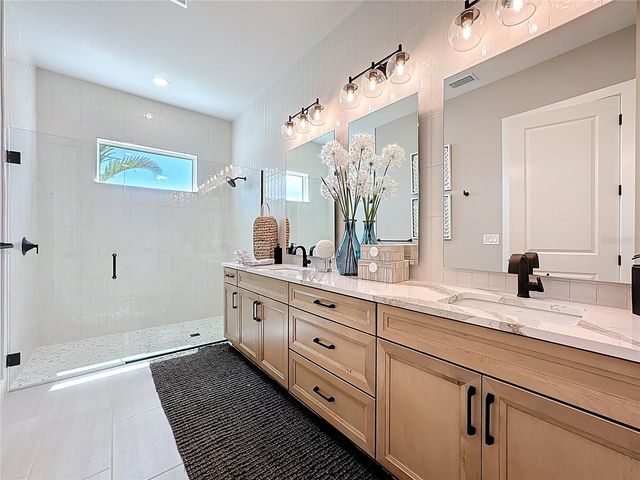 6105 WHITE MANGROVE LANE, Bradenton, FL 34210