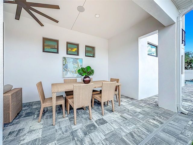 6105 WHITE MANGROVE LANE, Bradenton, FL 34210