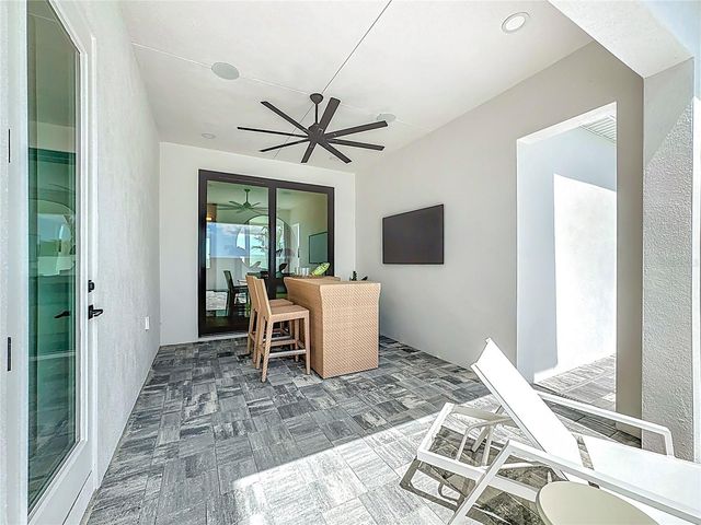 6105 WHITE MANGROVE LANE, Bradenton, FL 34210