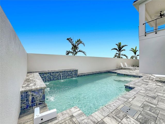 6105 WHITE MANGROVE LANE, Bradenton, FL 34210