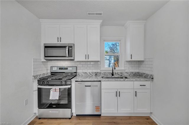 322 Avondale RD, Portsmouth, VA 23701