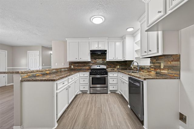 210 N Shirley Lane, Willis, TX 77378