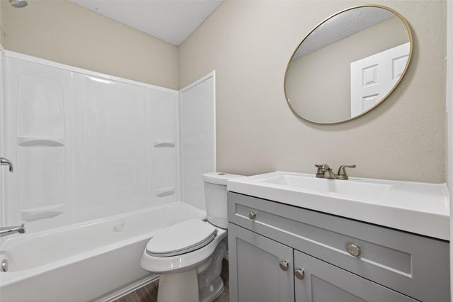 210 N Shirley Lane, Willis, TX 77378