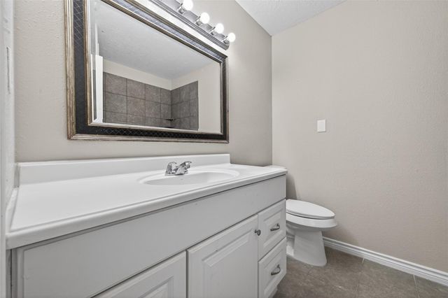 210 N Shirley Lane, Willis, TX 77378