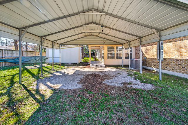 210 N Shirley Lane, Willis, TX 77378