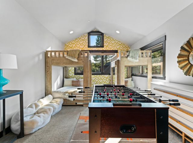 9098 Heartwood Drive, Truckee, CA 96161