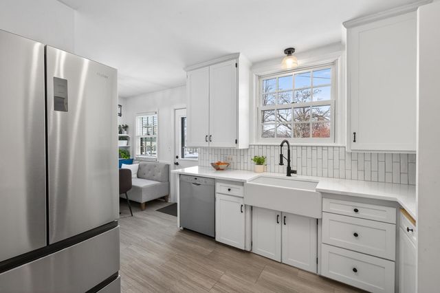 1885 Eleanor Avenue, Saint Paul, MN 55116