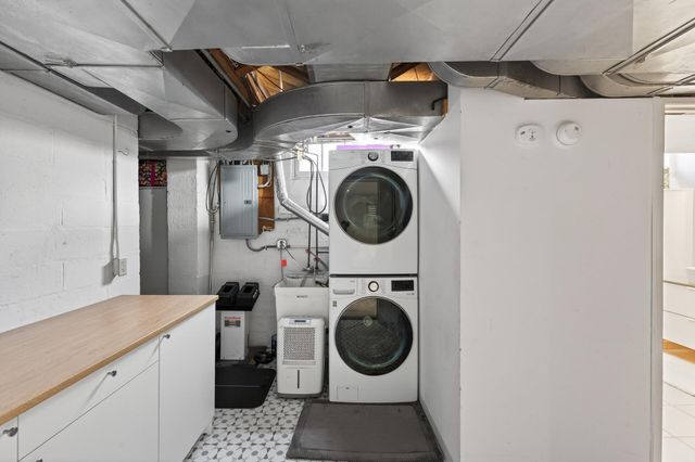 1885 Eleanor Avenue, Saint Paul, MN 55116