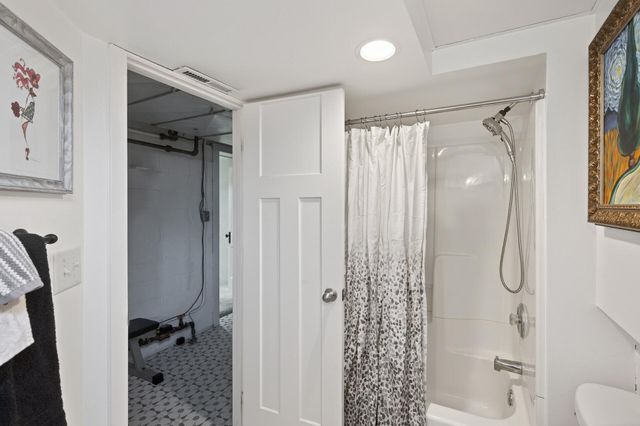 1885 Eleanor Avenue, Saint Paul, MN 55116