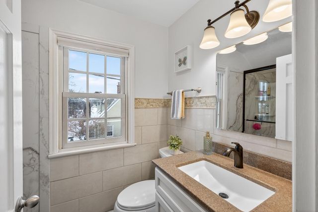 1885 Eleanor Avenue, Saint Paul, MN 55116